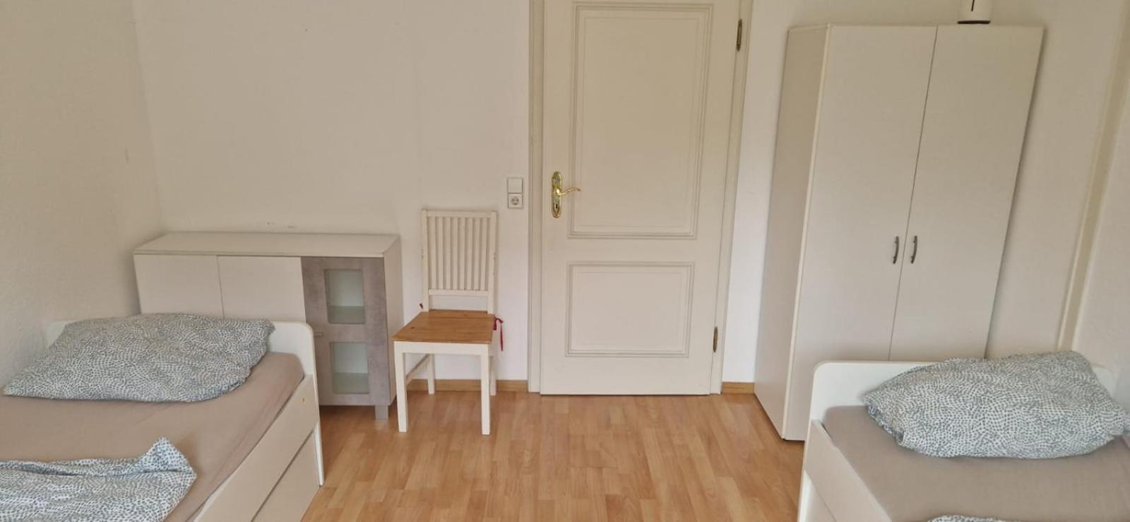 فيلا Monteurzimmer In Durlach! By Simplex كارلسروه المظهر الخارجي الصورة